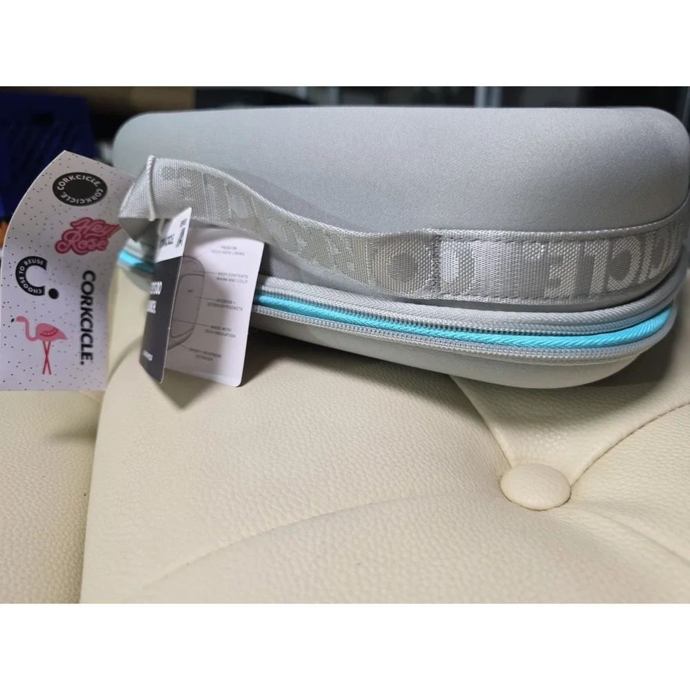 NWT CORKCICLE GREY/ BLUE HARD SHELL, CRUSH PROOF LUNCH POD